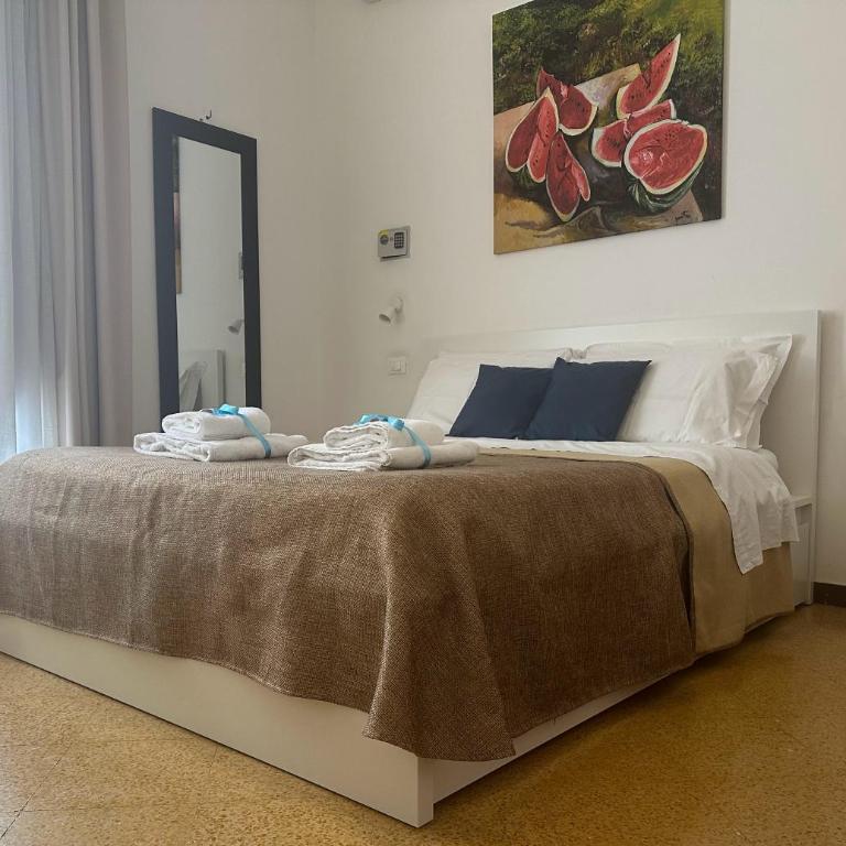 YooRoom - Double Room with Private External Bathroom - 5