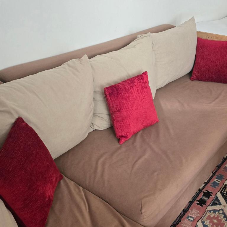 Drvenija old town free parking 2 cars quietly warm all walk distance - Two-Bedroom Deluxe Apartment with Balcony - 12