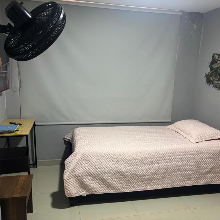 Gisela Wax More Hostel - Single Room with Shared Bathroom - 1