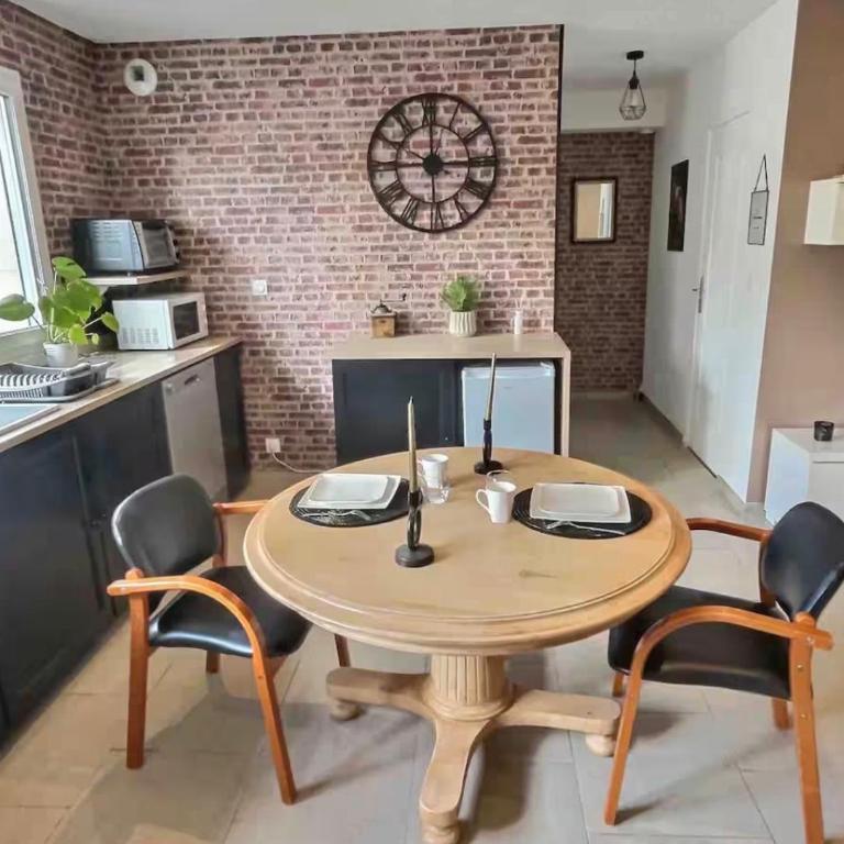 Appartement lumineux 45 m2 avec parking proche gare et centre de Reims - Appartamento con 1 Camera da Letto - 9