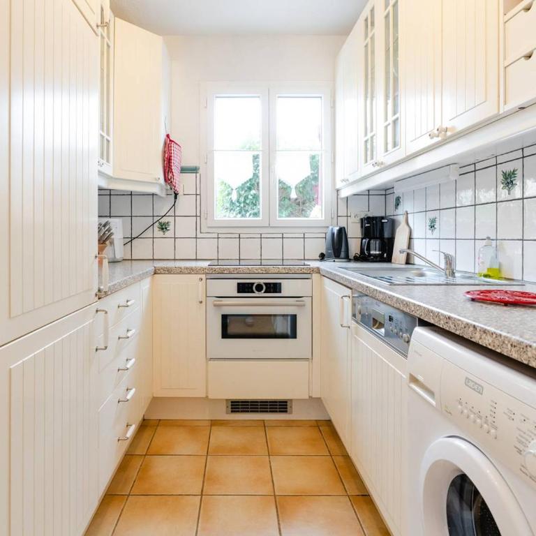 Villa spacieuse avec parking, jardin, animaux admis - FR-1-409-289 - Villa - 3