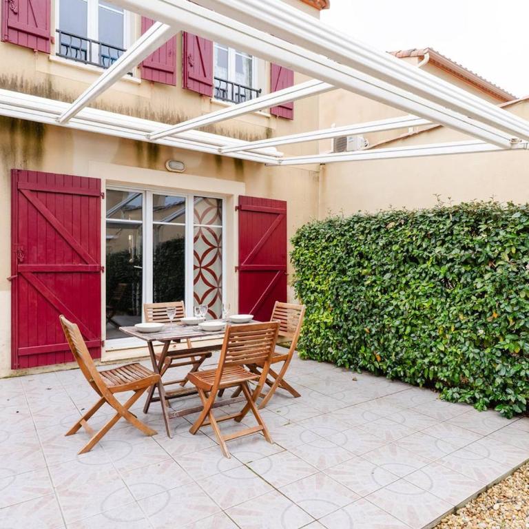 Villa spacieuse avec parking, jardin, animaux admis - FR-1-409-289 - Villa - 12