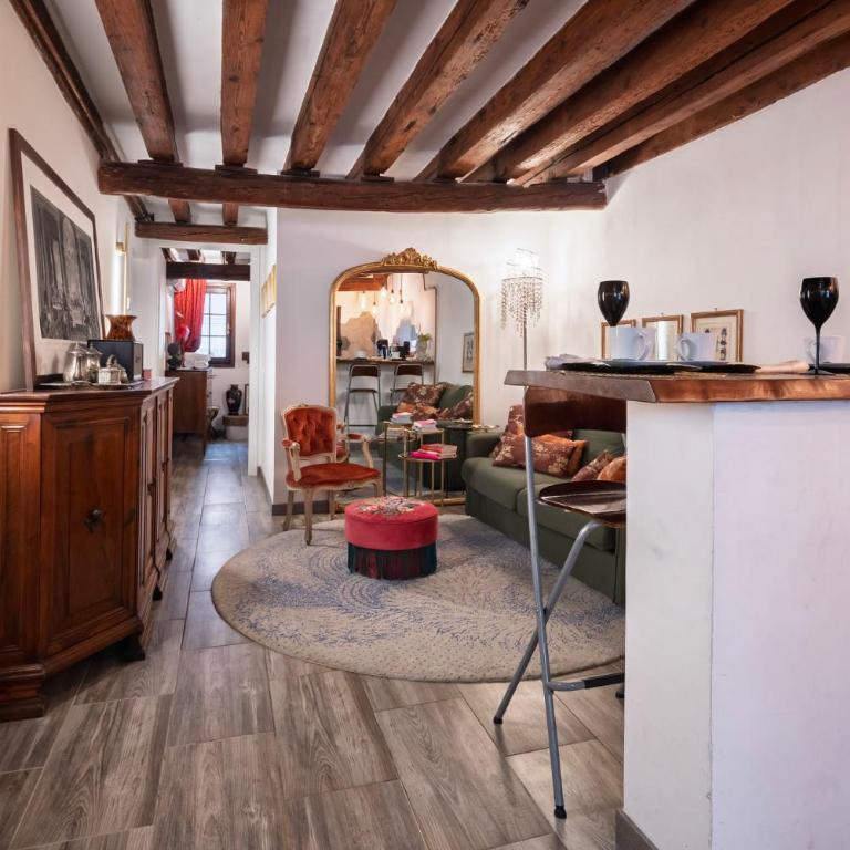 Casa Furlani ai Dalmati - Your home on the Canal - Two-Bedroom Apartment - 9