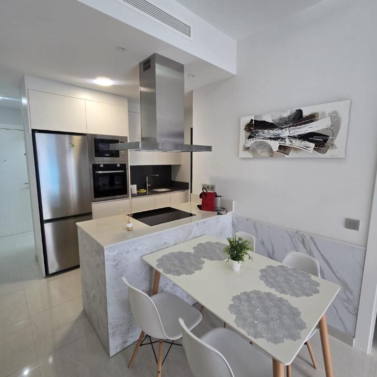 Brilliant Apartment Cibeles Torrevieja - Two-Bedroom Apartment - 12