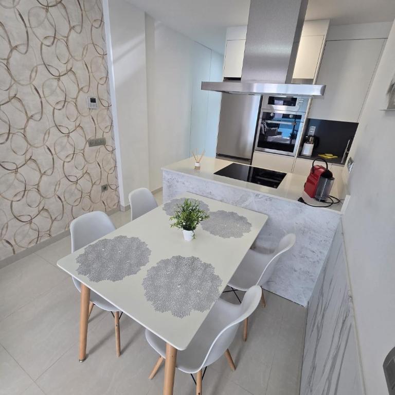 Brilliant Apartment Cibeles Torrevieja - Two-Bedroom Apartment - 15