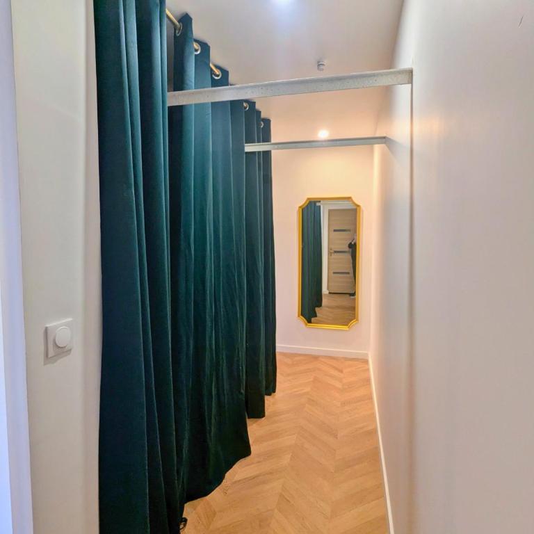 T3 61m2, Hypercentre, vue Fontaine Chaude, bureau - Appartement 2 Chambres - 34