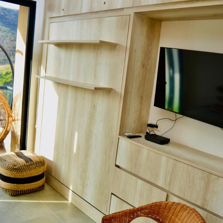 Samaia Loft - Two-Bedroom Apartment - 27