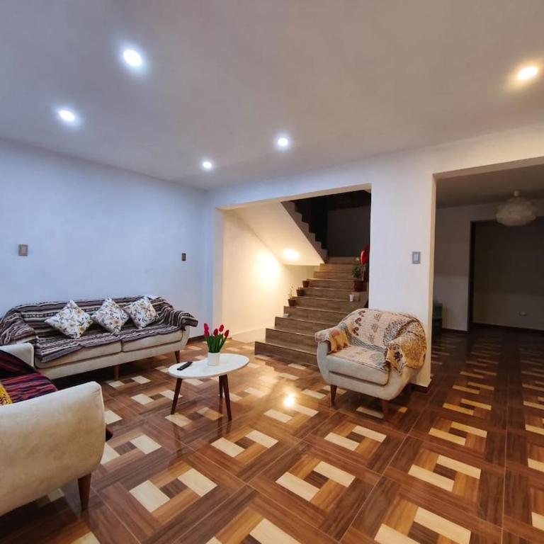 Huaqui House - Three-Bedroom Apartment - 1
