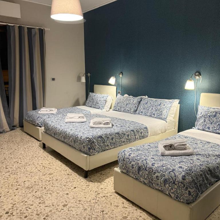 Pompei Sanctuary rooms - Camera Familiare con Balcone - 6