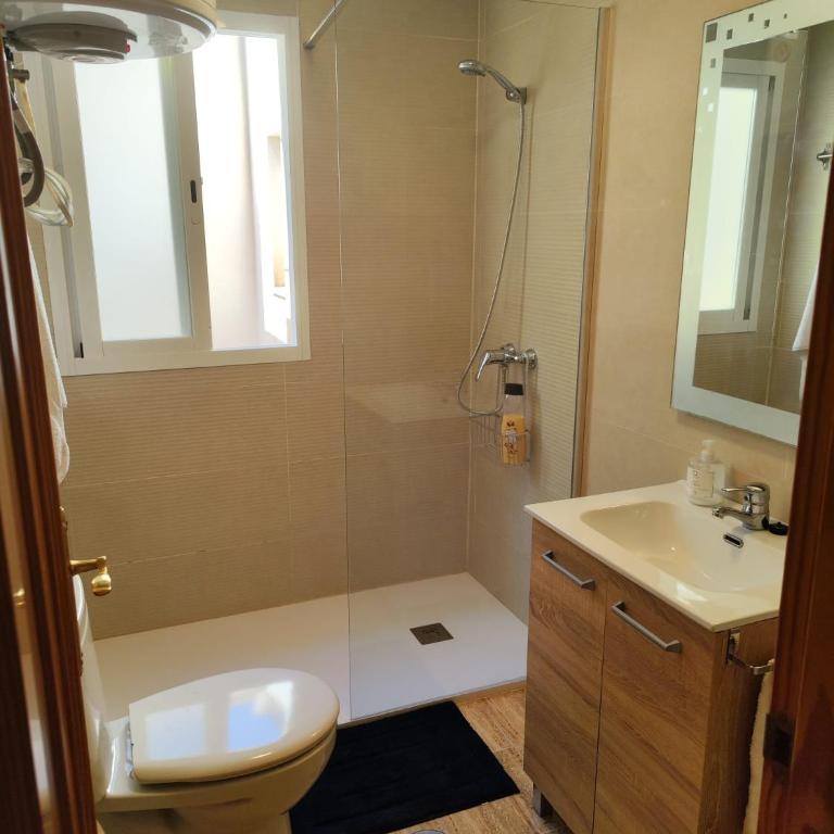 Apartamento con piscina a 200 metros de la playa - Two-Bedroom Apartment - 3