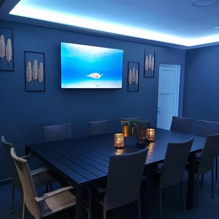 LUXIA PRIVATE ESTATE Sauna & Pool x Jacuzzi with Fireplace outdoor lounge - Vila sa Sopstvenim Bazenom - 40