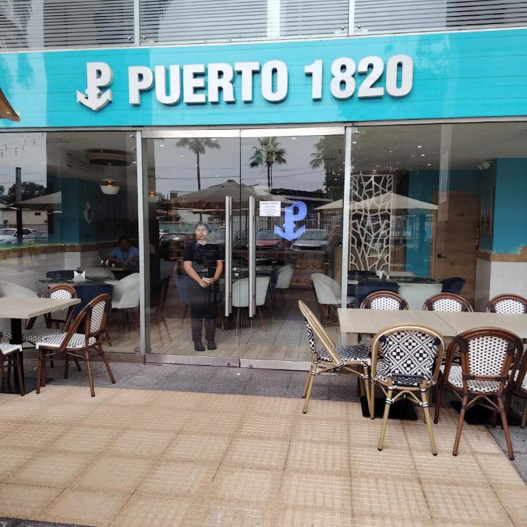 Suite at Pacific Plaza / Parque Empresarial Colón - One-Bedroom Apartment - 7