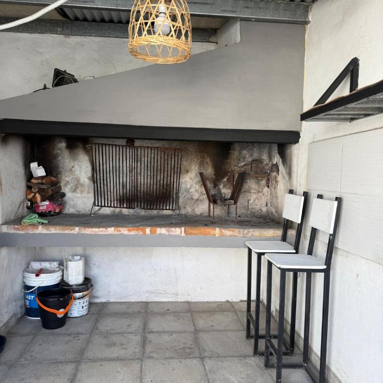 Casa Completa con Piscina - Parrilla - Ubicación - Casa de 2 dormitorios - 3