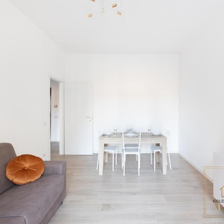 Golden House - 1Bdr Apt, 10min to center-100mt MetroA - 2-4 pax - A-C - Appartamento con 1 Camera da Letto - 16