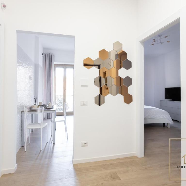 Golden House - 1Bdr Apt, 10min to center-100mt MetroA - 2-4 pax - A-C - Appartamento con 1 Camera da Letto - 5