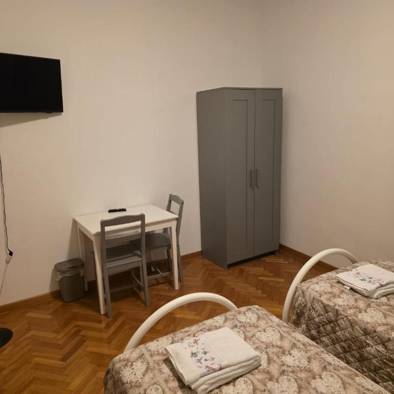 Affittacamere Carlotta Trieste - Camera Matrimoniale/Doppia con Letti Singoli - 19