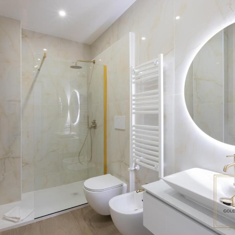 Golden House - 1Bdr Apt, 10min to center-100mt MetroA - 2-4 pax - A-C - Appartamento con 1 Camera da Letto - 2