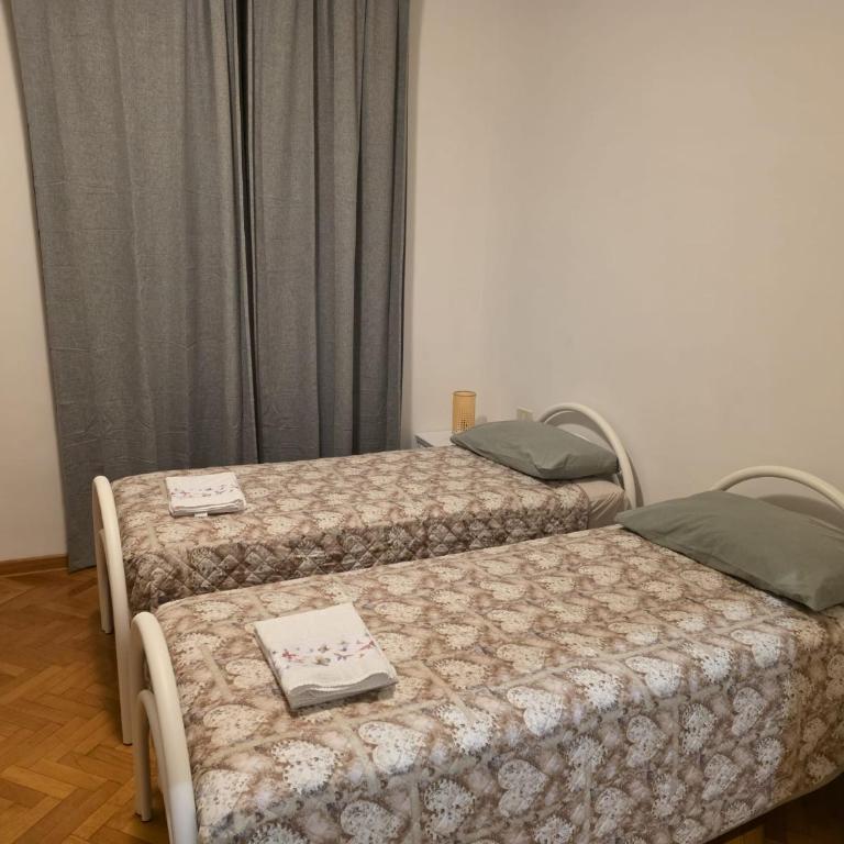 Affittacamere Carlotta Trieste - Camera Matrimoniale/Doppia con Letti Singoli - 17
