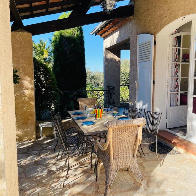 Family House Les Lavandes - Villa avec Piscine Privée - 44