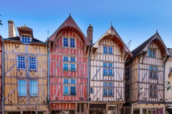Studio ORIEL 2 pers Wi-Fi Netflix près gare Troyes - One-Bedroom Apartment - 20