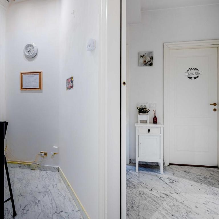 Domus Antica Trastevere - Camera Matrimoniale/Doppia con Letti Singoli con Bagno - 10