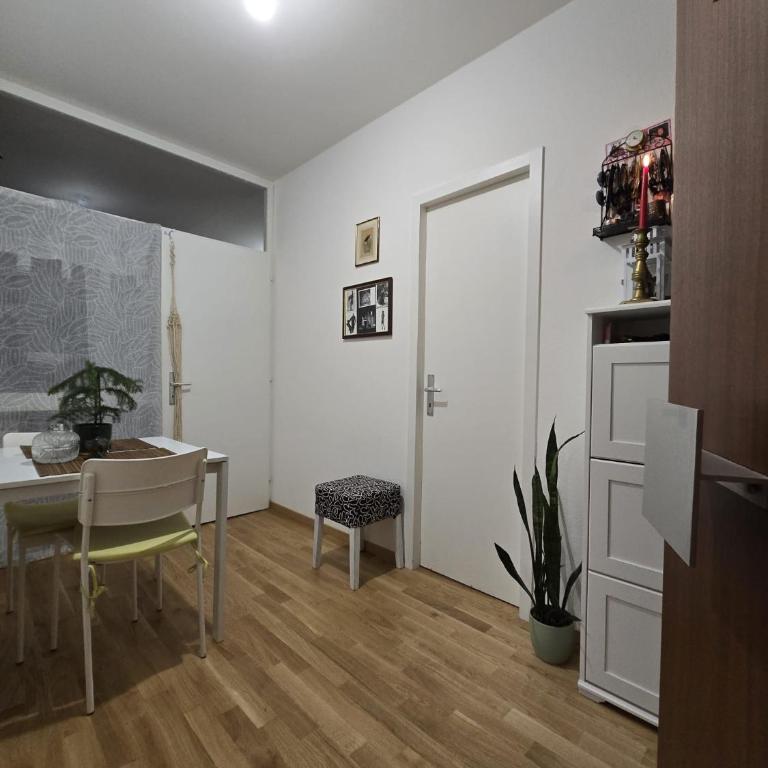 welcome geneva - Chambre Double avec Salle de Bains Commune - 3