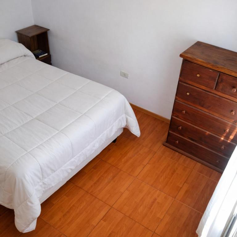 Casa familiar con piscina a 10 minutos del centro - Casa de 2 dormitorios - 5