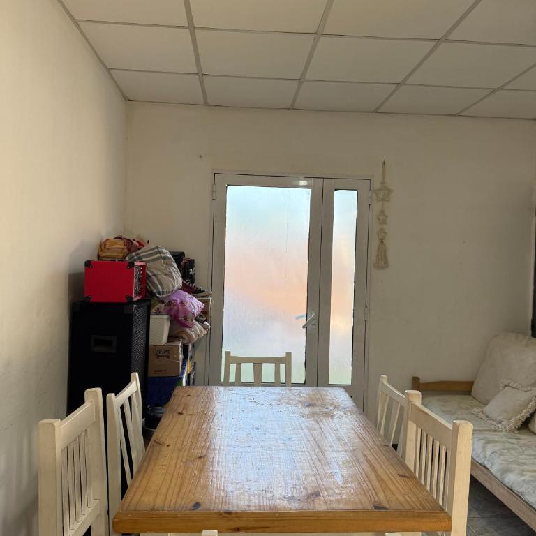 Casa familiar con piscina a 10 minutos del centro - Casa de 2 dormitorios - 21