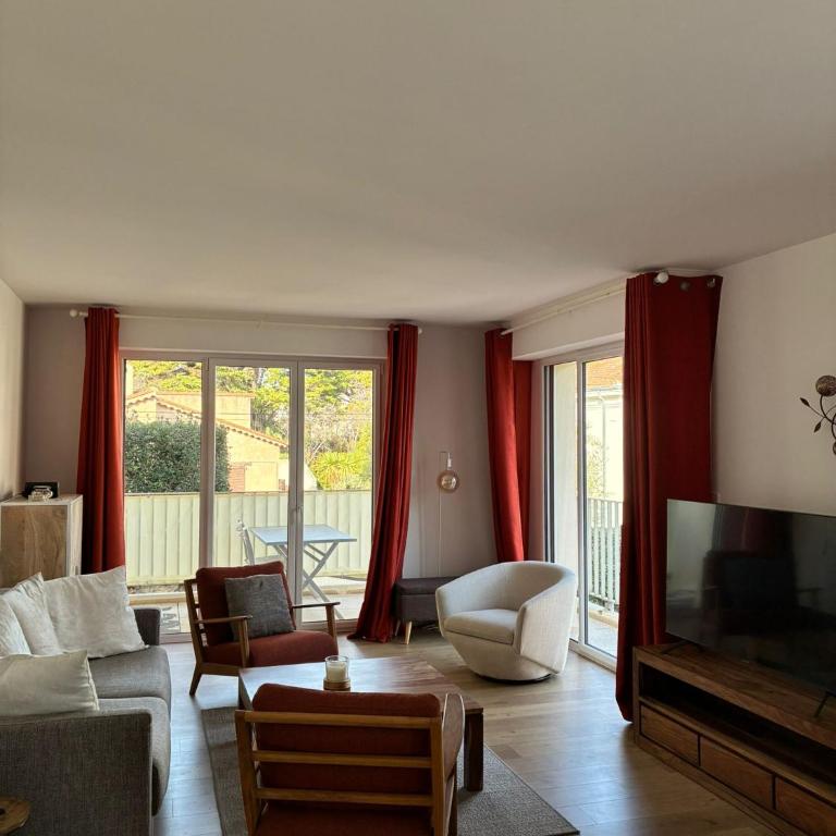 Magnifique appartement climatisé de 87m², à 100m de la plage - Appartement 2 Chambres - 2