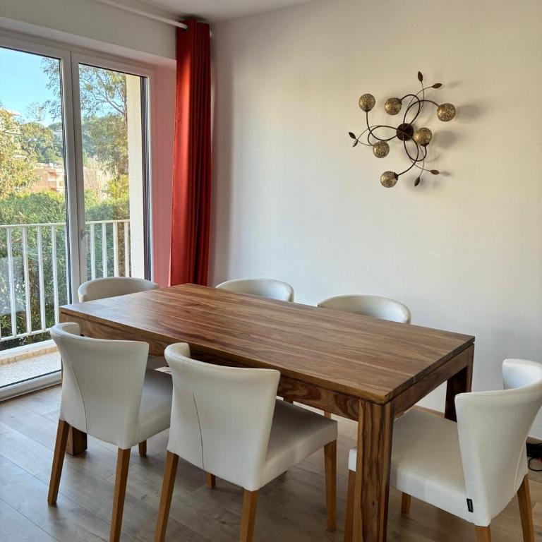 Magnifique appartement climatisé de 87m², à 100m de la plage - Appartement 2 Chambres - 10