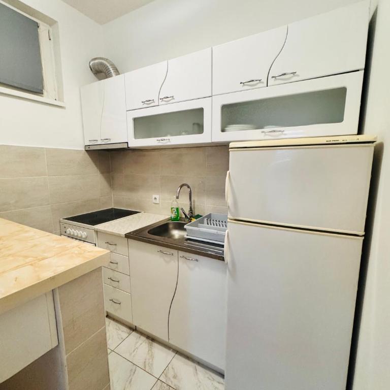Apartman Centar 021 - One-Bedroom Apartment - 9