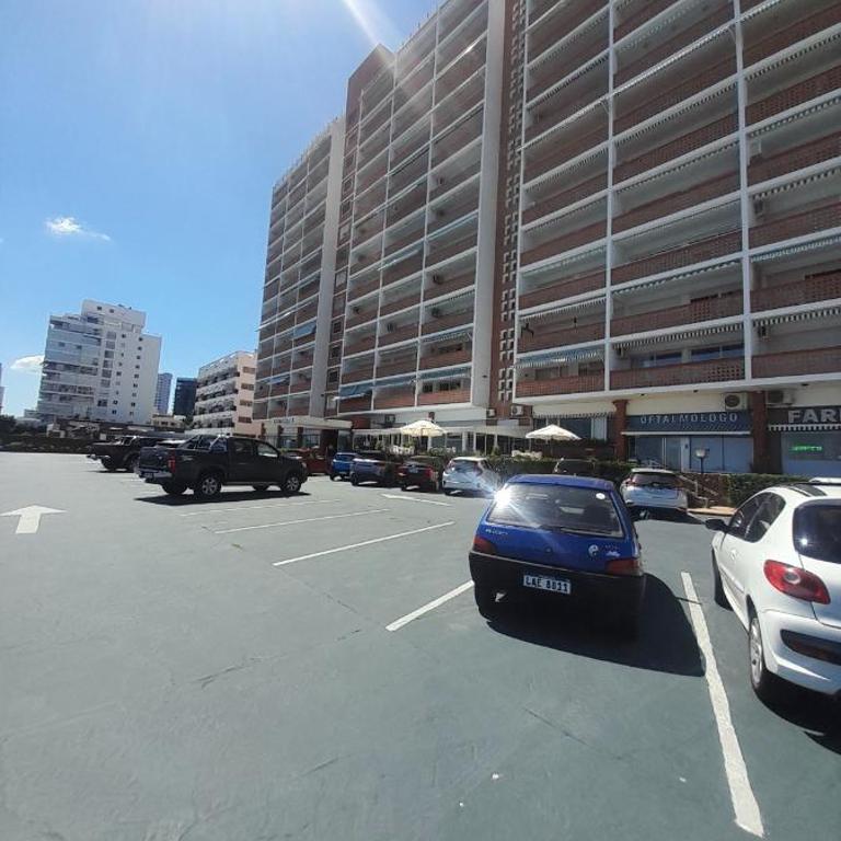 Apartamento en playa mansa - Apartamento de 2 dormitorios - 3