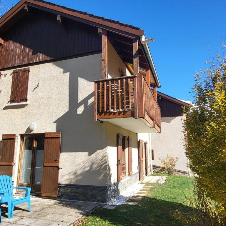Mountain Lodge in Alps-chez Philippe, Panoramic-Village, Renting, view over Glaciers - Chalet GRAND AIGLE n°6 Two bedroom and mezzanine with private terrace and glacier view - 16