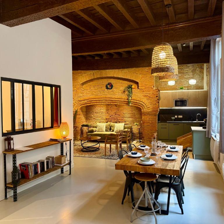 Tourneurs Toulousain - Charme & Spacieux - 2 chambres - Centre ville Toulouse - Two-Bedroom Apartment - 1