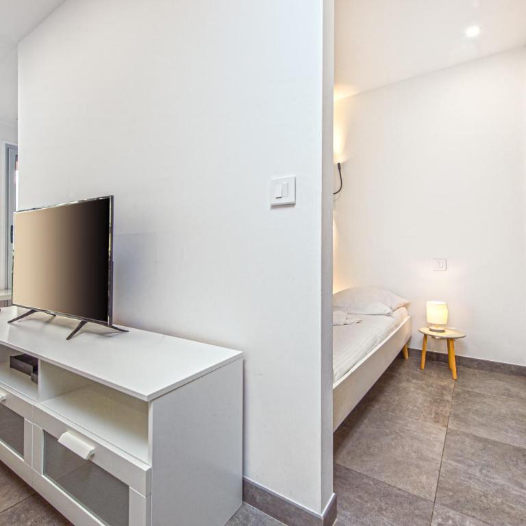 ST PIERRE - Magnifique studio Menton - 100 m des plages - Parking - One-Bedroom Apartment - 19