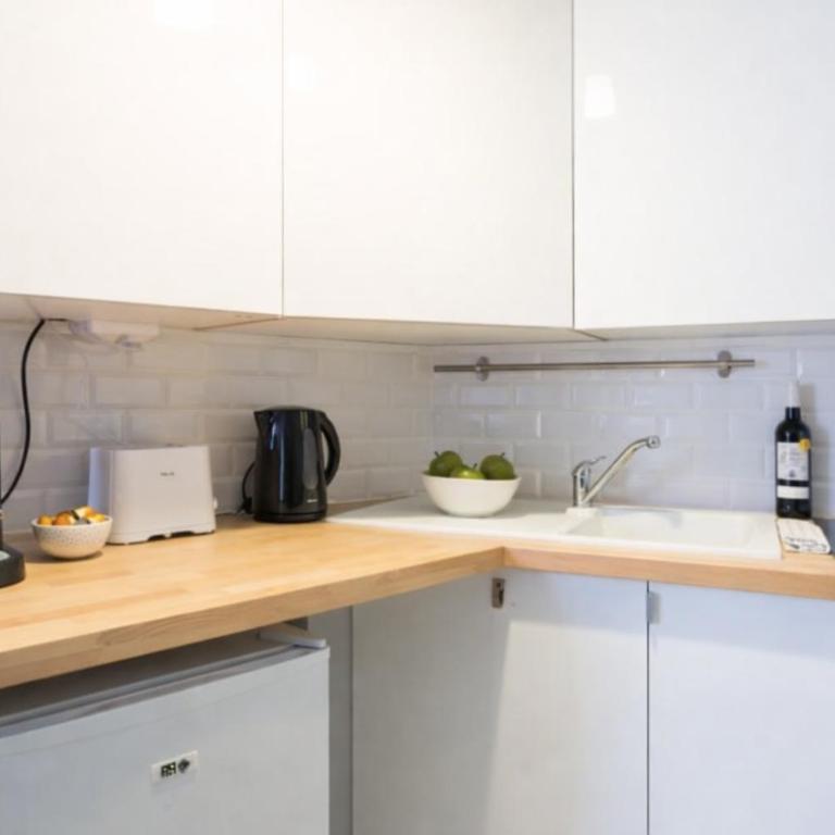 Parisian Charm Studio - Ideal Stay for 3 Guests - Studio - 5