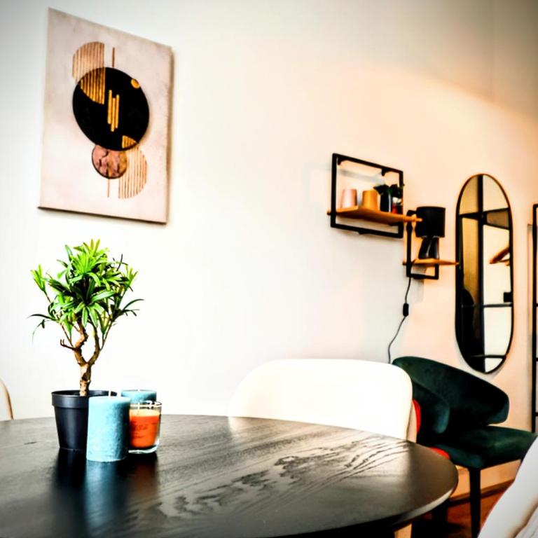 Old Port Lux RiverView Duplex in City Center - One-Bedroom Apartment with River View - 28