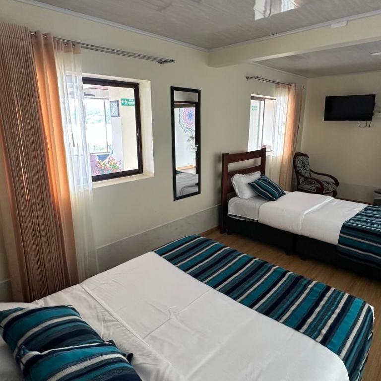 Hotel Rocamonti - Family Room with Private Bathroom - 3