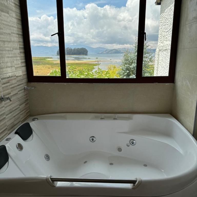 Hotel Rocamonti - Deluxe Room - 13