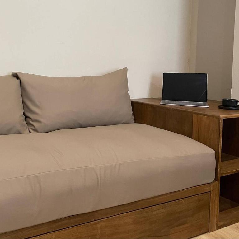 Earth Tones Tiny Homes & Suites - Suite Deluxe con cama extragrande - 11