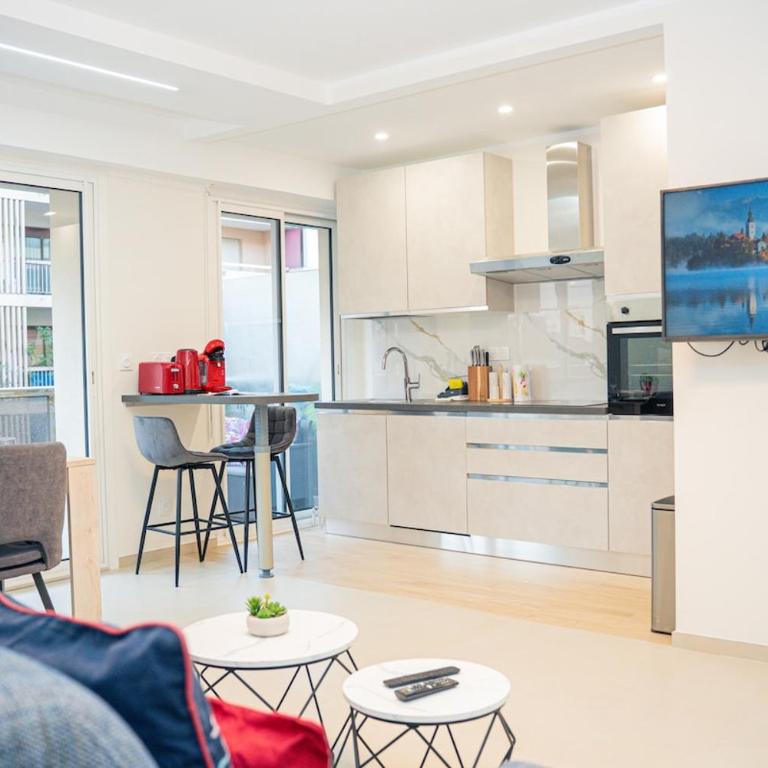 Sublime 2p - 10 min near beaches - Air conditioning - Garage - Appartamento con 1 Camera da Letto - 1