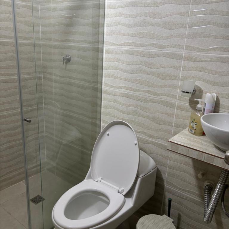 Hermosa casa de 2 plantas en Villavicencio - Meta - Three-Bedroom Home - 8