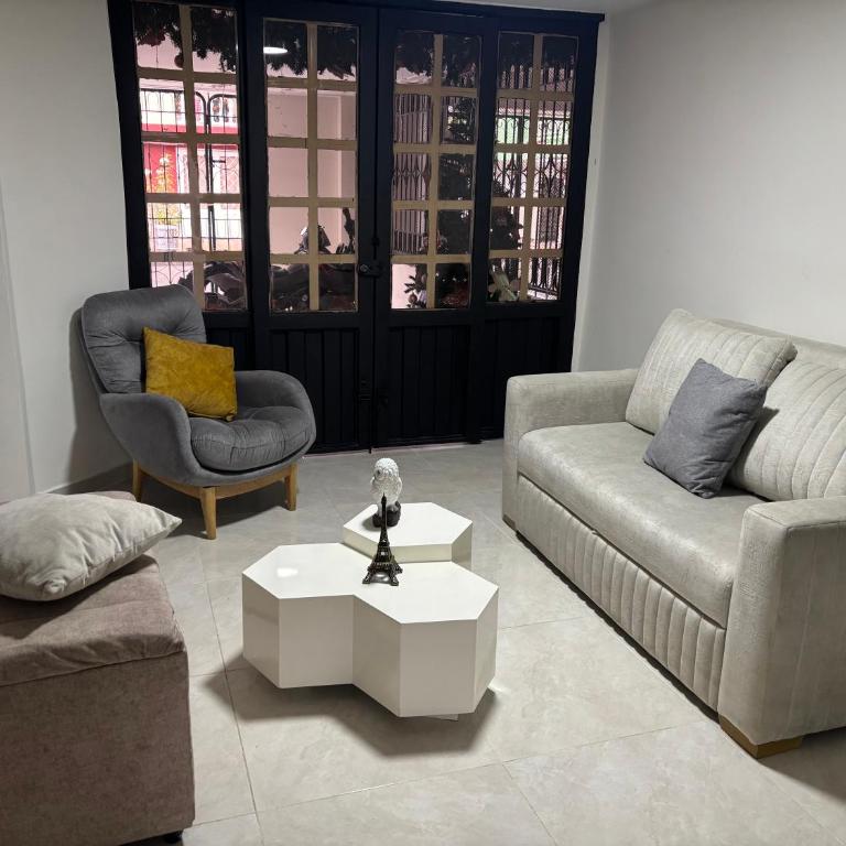 Hermosa casa de 2 plantas en Villavicencio - Meta - Three-Bedroom Home - 15