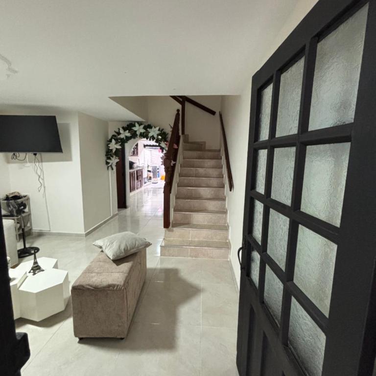 Hermosa casa de 2 plantas en Villavicencio - Meta - Three-Bedroom Home - 17