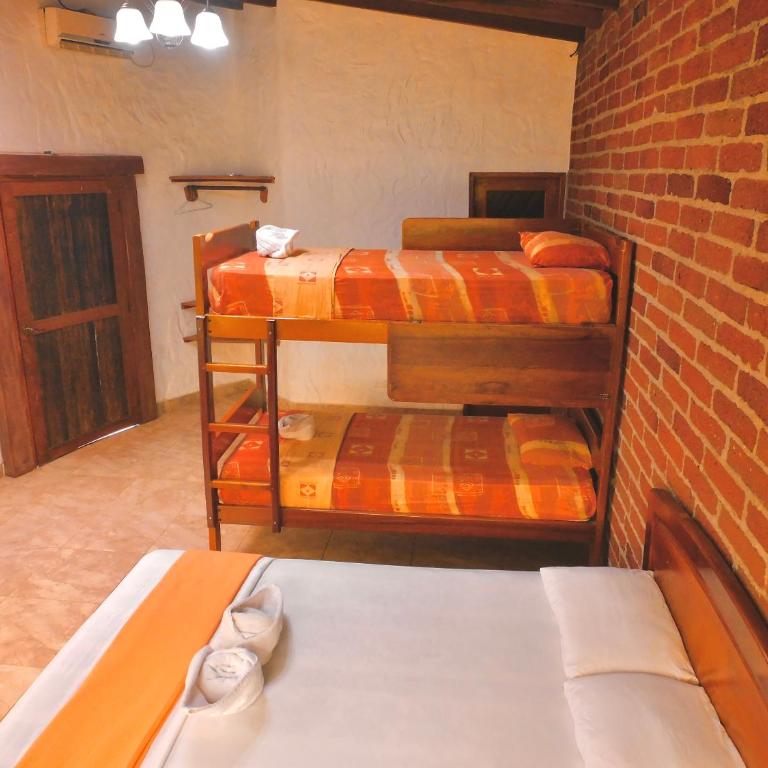 Puerto Quito Lodge - MonPar - Suite with Pool View - 3
