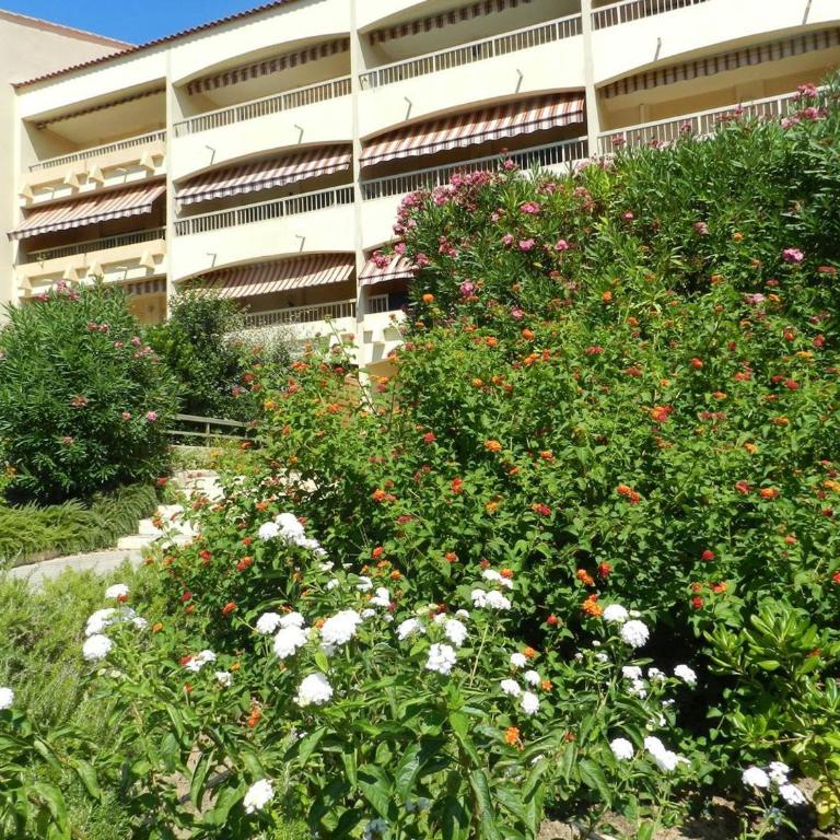 Appartement avec terrasse à Bormes-les-Mimosas, proche plage - FR-1-251-921 - Apartment - 12