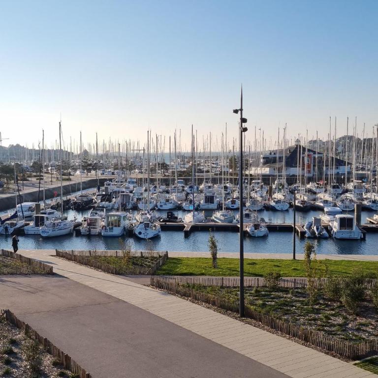 Appartement T3 au calme avec terrasse et parking, proche port du Crouesty - FR-1-775-75 - Appartement - 13