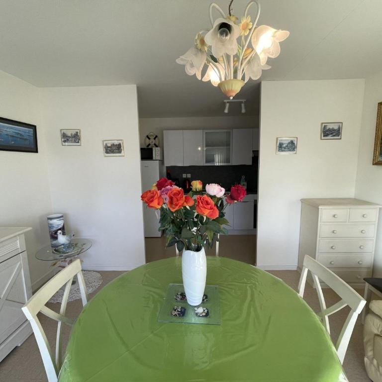 Appartement T3 au calme avec terrasse et parking, proche port du Crouesty - FR-1-775-75 - Appartement - 17