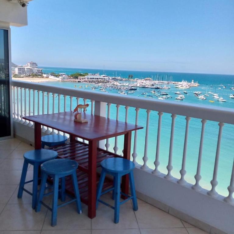 Departamento en el Hotel las Palmeras - Three-Bedroom Apartment - 2