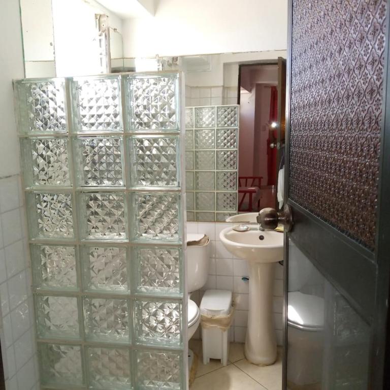 Departamento en el Hotel las Palmeras - Three-Bedroom Apartment - 8